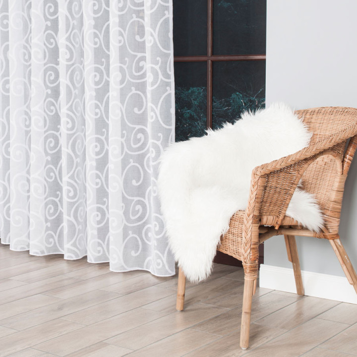 000013 Firanka gotowa na taśmie z batystu · biały · 400x250 cm