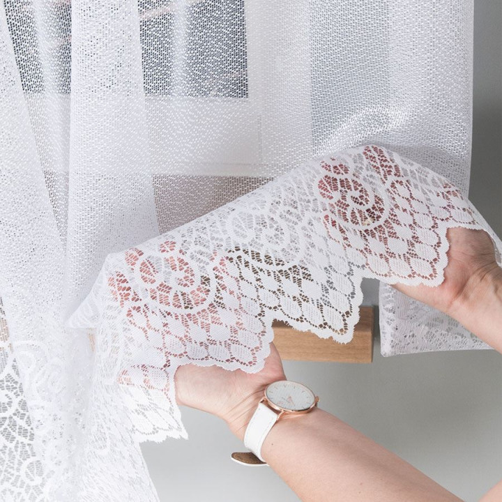 VIOLETTA Firanka żakardowa ze wzorem pasowym, wysokość 140cm, kolor 001 biały