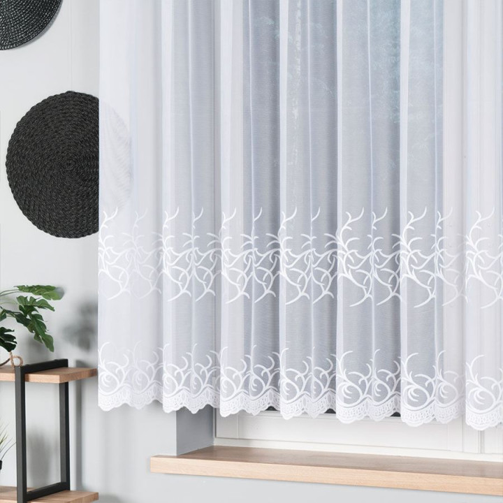 Firanka żakardowa ze wzorem pasowym, wysokość 150cm, kolor 001 biały