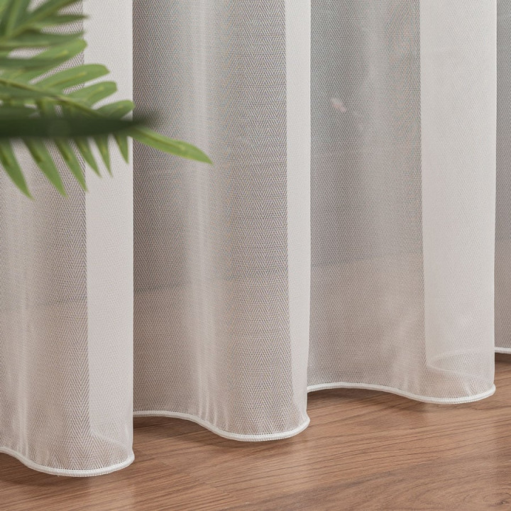 Firanka fantazyjna w jodełkę, z ołowianką, wysokość 300cm, kolor 010 off white